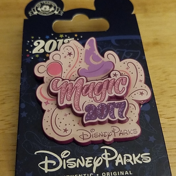 DISNEY PINS - Picture 3 of 4